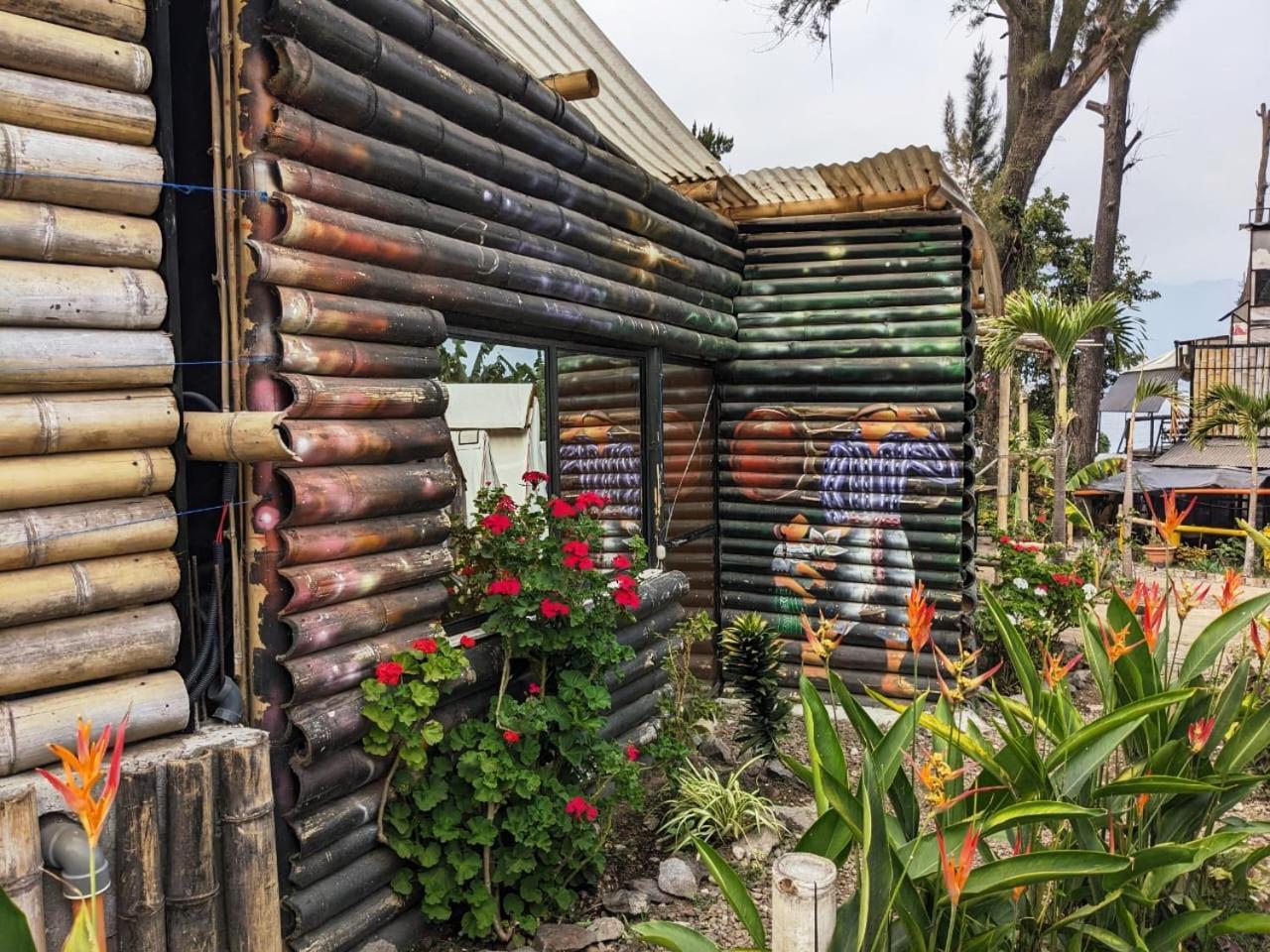 Gran Colibri Adventure Park Vandrerhjem San Pedro La Laguna Eksteriør bilde